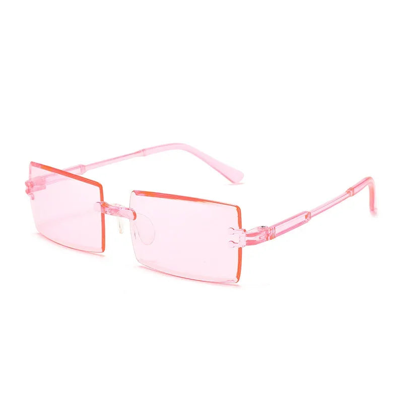 The Signature Oval - Timeless Vintage Frames
