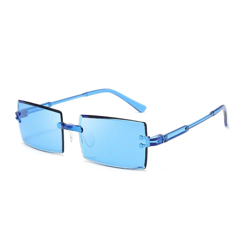 The Signature Oval - Timeless Vintage Frames