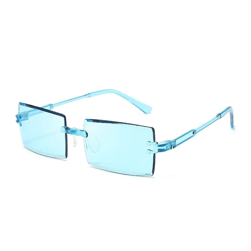 The Signature Oval - Timeless Vintage Frames