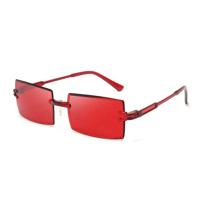 The Signature Oval - Timeless Vintage Frames