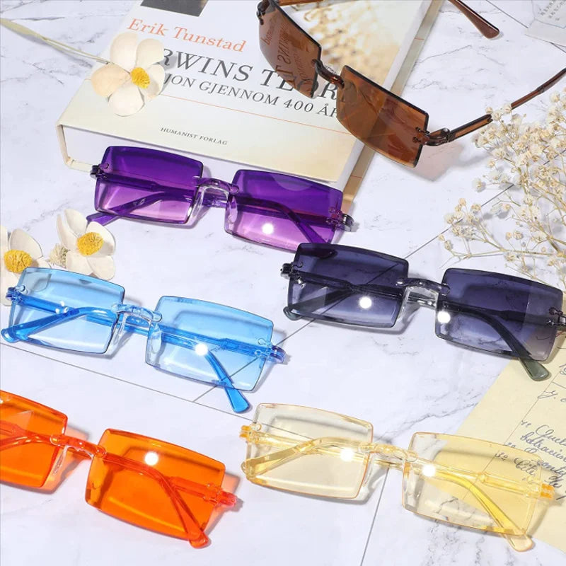 The Signature Oval - Timeless Vintage Frames