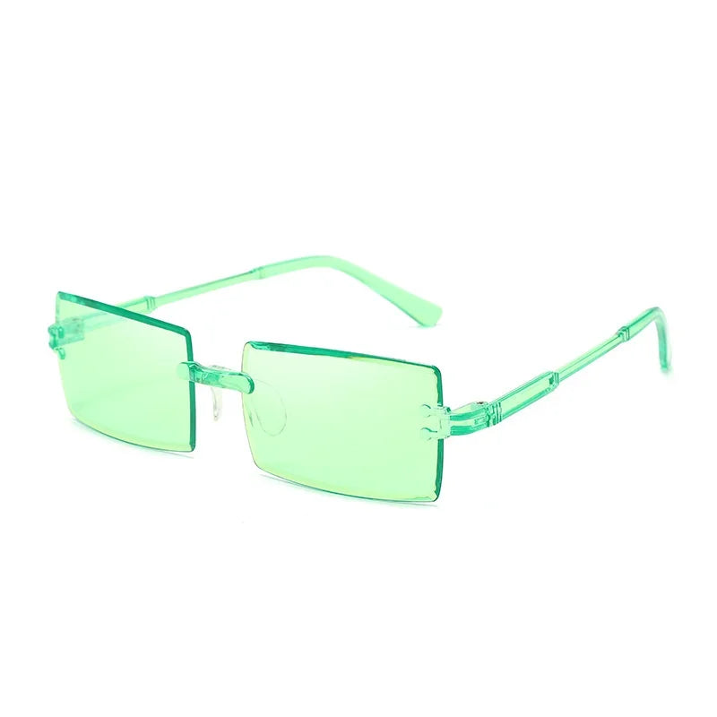 The Signature Oval - Timeless Vintage Frames
